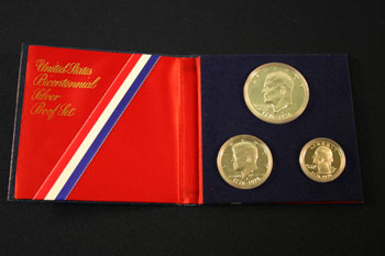 1976 3-Piece Proof Set open to obverse