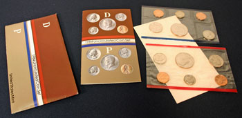 1984 Mint Set opened showing contents
