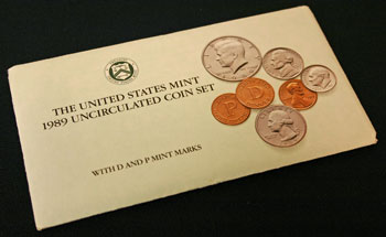 1989 Mint Set package
