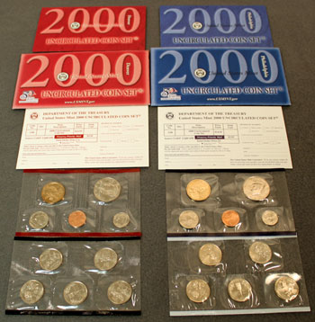 2000 Mint Set opened showing contents and uncirculated coins
