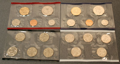 2001 Mint Set obverse view of coins