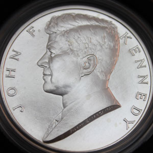 Kennedy Presidential Medal obverse